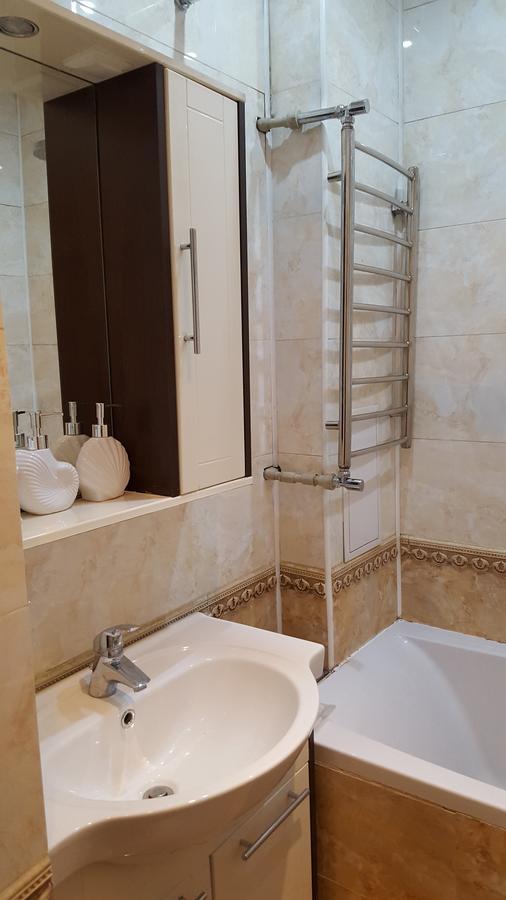 Apartment On Nazarbayeva 77 阿拉木图 外观 照片